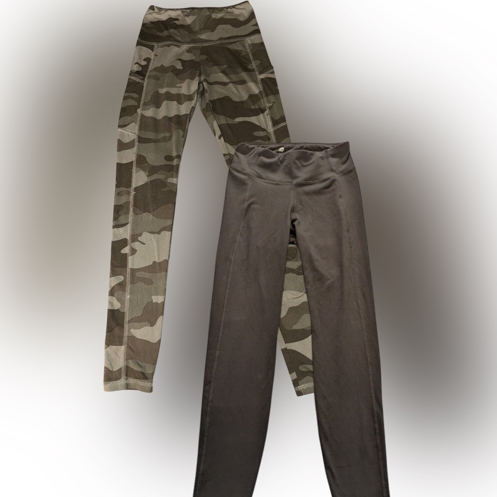 Bundle deal leggings Black and camo leggings